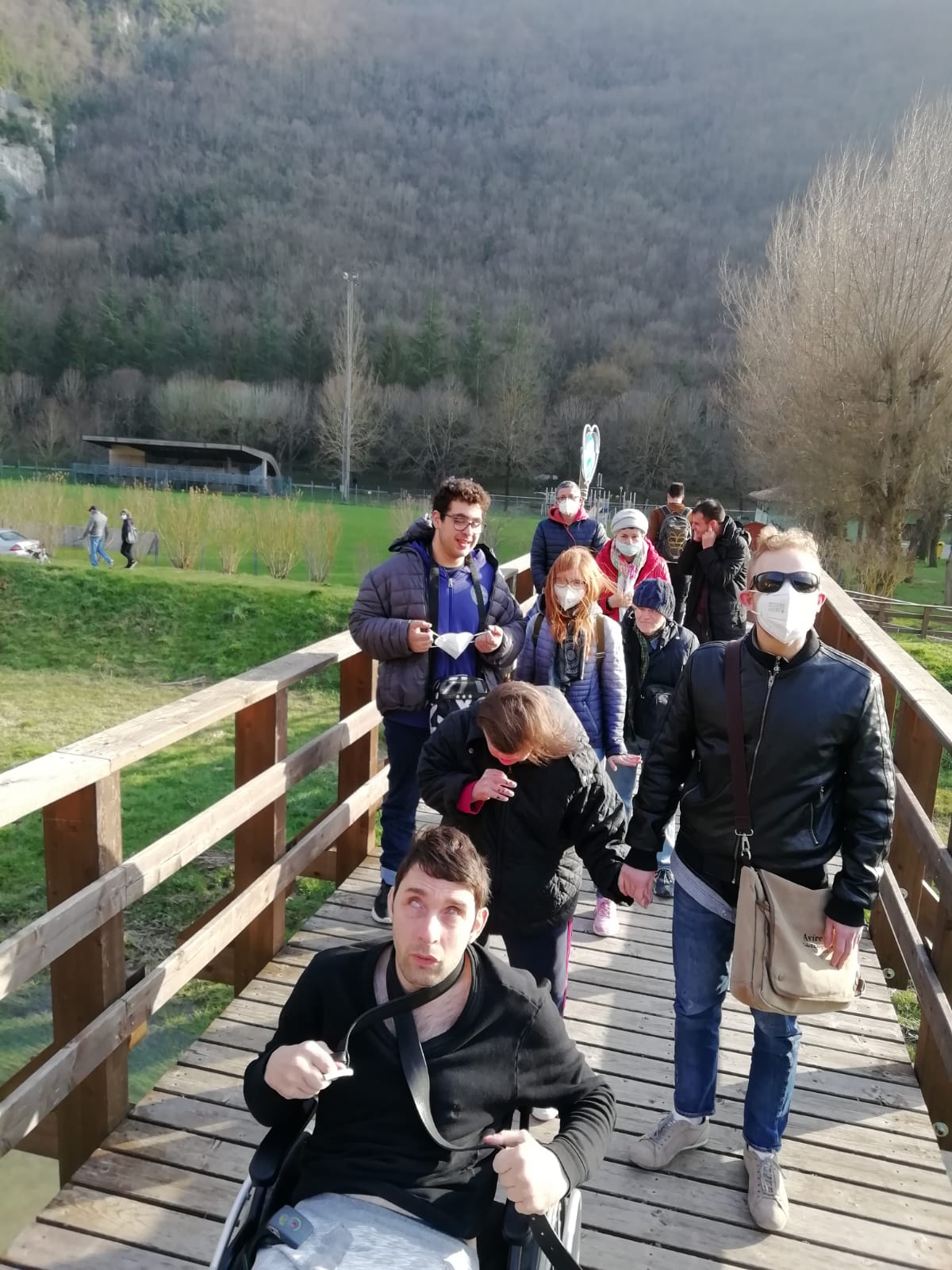 Il gruppo del Progetto Sollievo durante una passeggiata